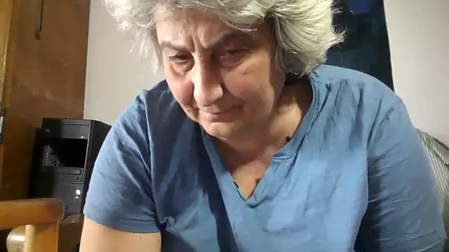 ExquisiteMature webcam