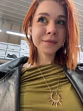 RosieSecret's live cam