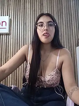 Valk_submissive webcam