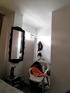 Marianatrans01's room