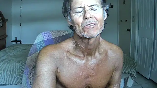 nakeedcowboi65 webcam