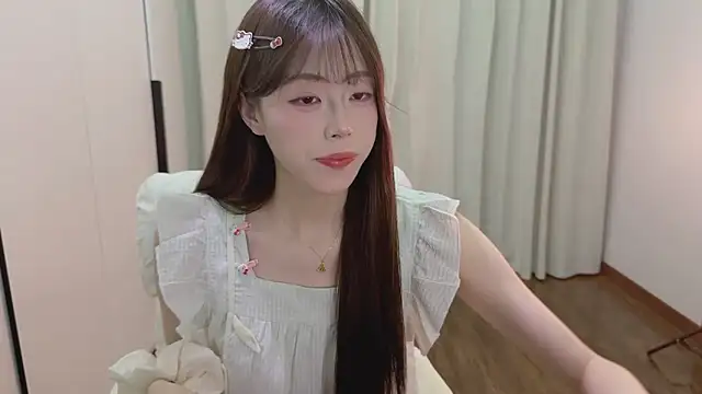 onecutelittle - Onecutelittle's free webcam - UK Sex Cams