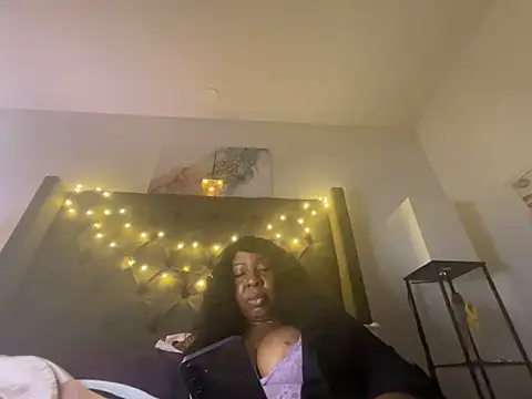 XXXLollipopsJuicy webcam