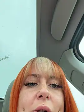 ObviouslyPeachy webcam