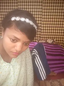 Freakingromance webcam