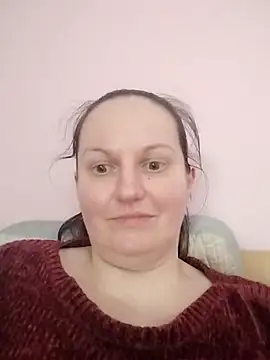 BustyLadyAlma webcam