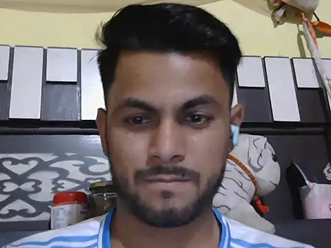 Stubborndesiboy webcam
