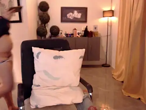 Goddess_Pleasure webcam