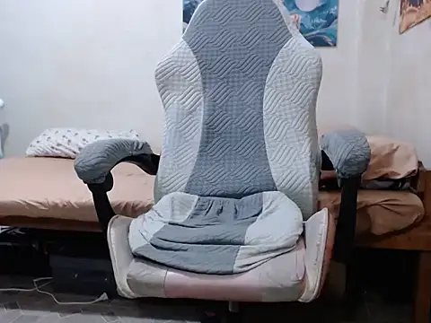 Mistress_Bigcockts's room