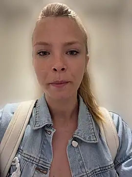 AnastasiaAniess webcam