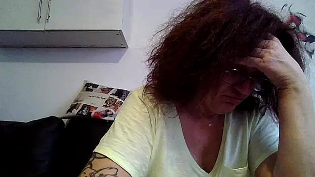 rubyyrosee (F mature) - Good morning,Ruby