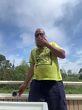 noitelivre (M mature) - Get naked