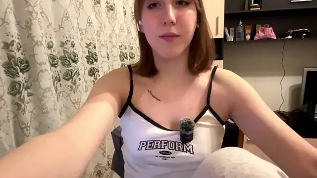 aquilineorites (F teen) - to play with my straps