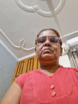 Shalini3456 webcam stripchat model stream image