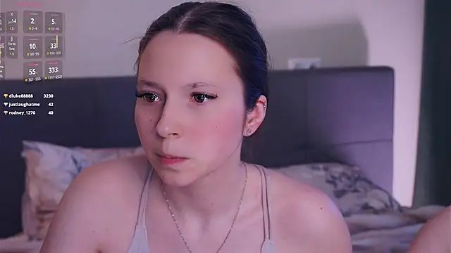 gabriellelynchard (G teen) - lick tongues