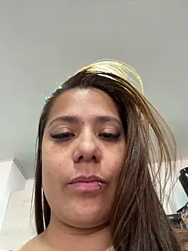 Pretty__Milf webcam