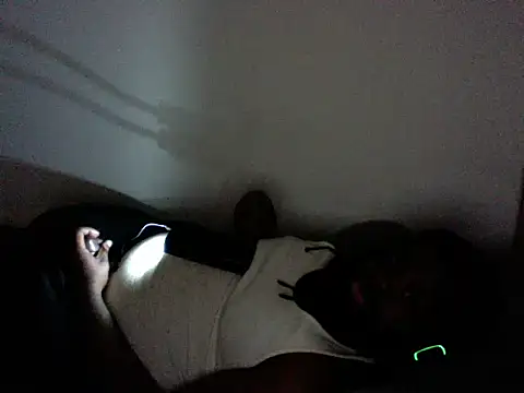 shaniko89isscam webcam