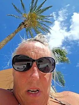 theblondecocklover webcam