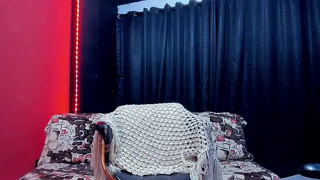 PervertedMissCloe webcam