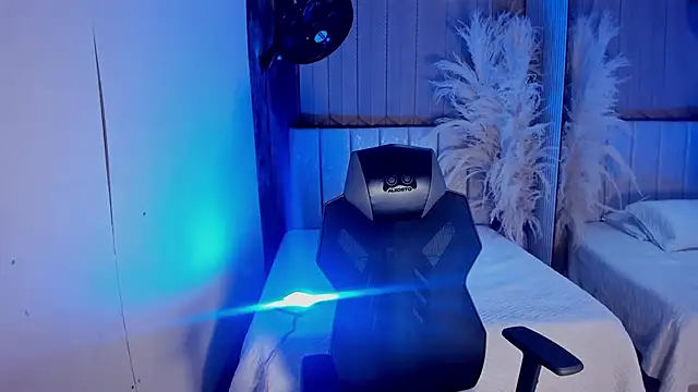 KendallMeyers webcam