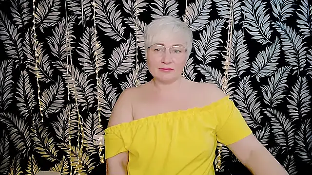 Olivia_playful webcam