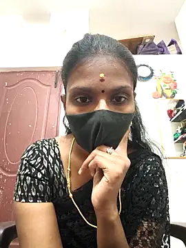 Webcam Model (Tamil_Yalini12)  is live.Free join now!