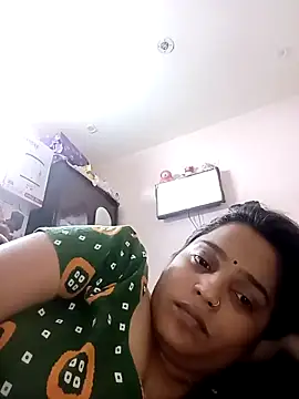 trisha_71 (F young) - I am Trisha gift 🎁 me home