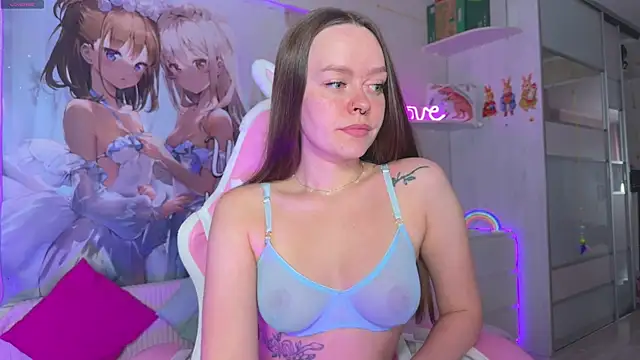 CheekySashaCharm webcam