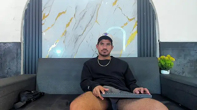 Latins_on_fire webcam