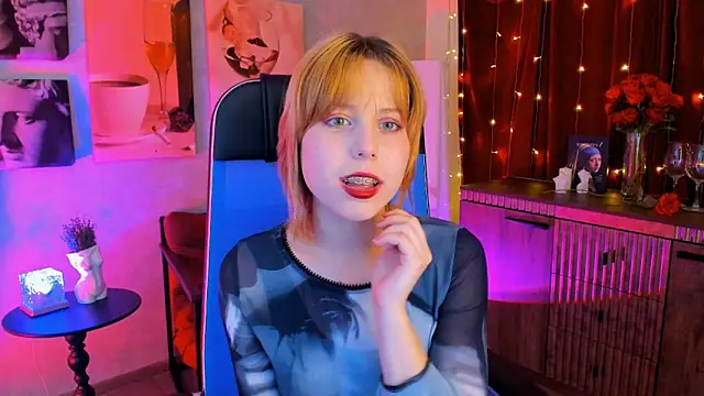 VivienneHebert webcam