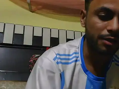 Stubborndesiboy webcam