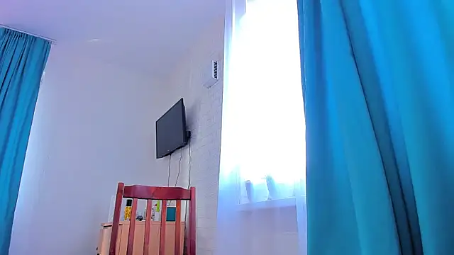 Mia_Brackenridge26 webcam