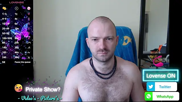 RealManHaveHairy webcam