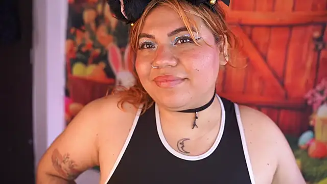 samanta_bigboos (F young) - blowjob with a lot of saliva