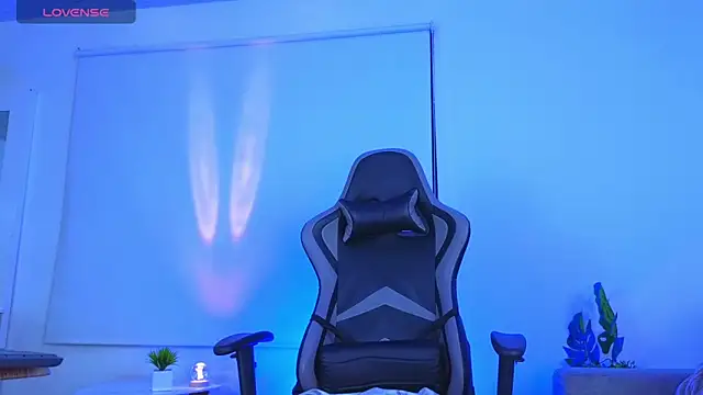 estebandelouis (Ask my age) - Open your mouth and let's cum together