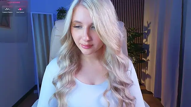 evacadooo (F teen) - Hello there