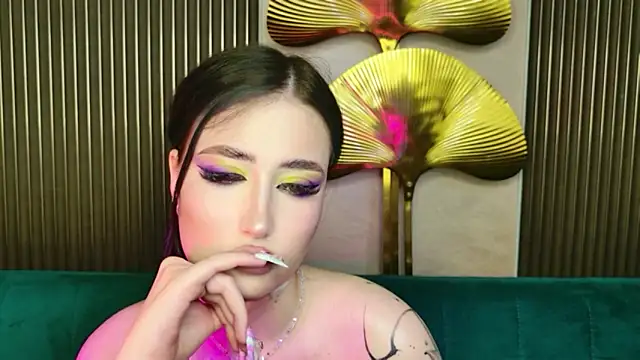 emmalawrens (F teen) - very deep throat