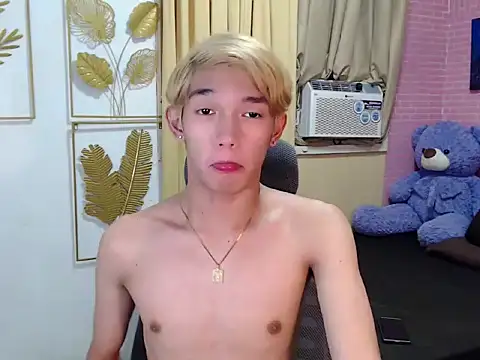 urasian_john18 webcam