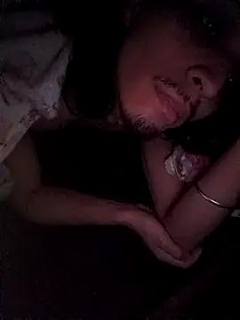 Yohendy_18 webcam