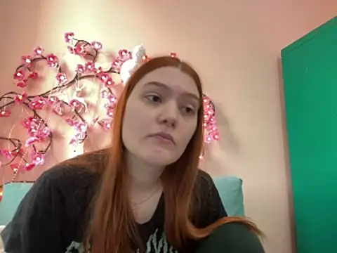 Ungoliant_Kiss webcam