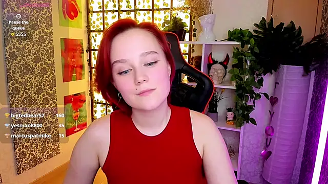 Ellie_Heavenly webcam