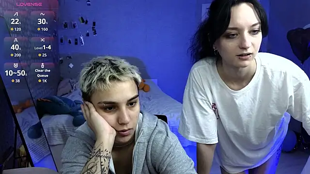 LuxuryLoverss webcam