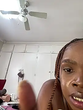 LuciousLips96 webcam