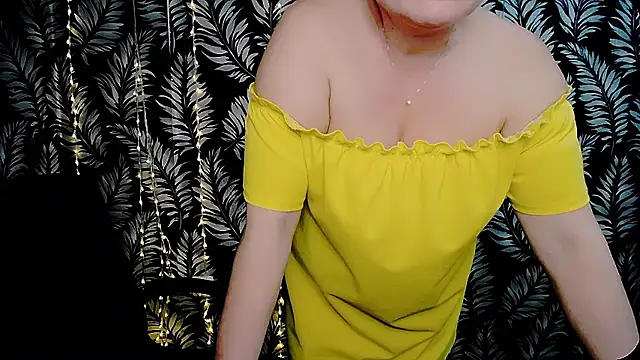 Olivia_playful webcam