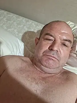 hesjustafriend webcam