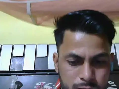 Stubborndesiboy webcam