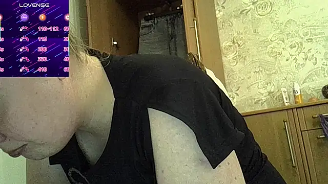 CurvyWild_Lady30 webcam