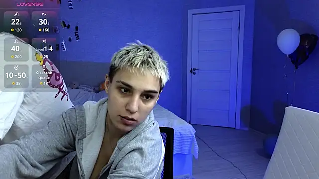 LuxuryLoverss webcam