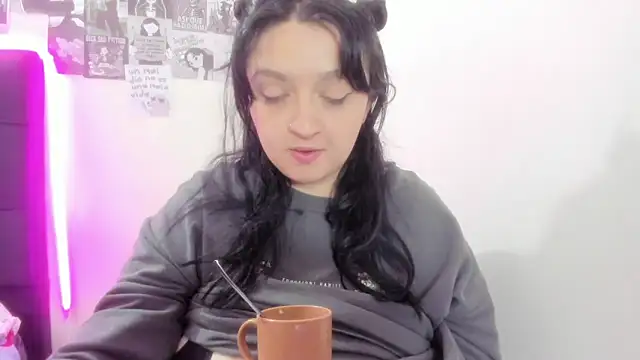 aliceayres797 webcam