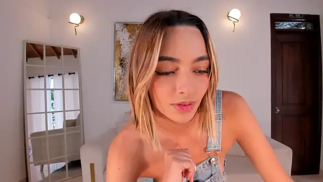 MelissaMoore_ webcam